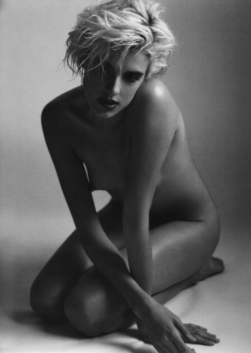 siddman:  freshnessandabove:Agyness Deyn