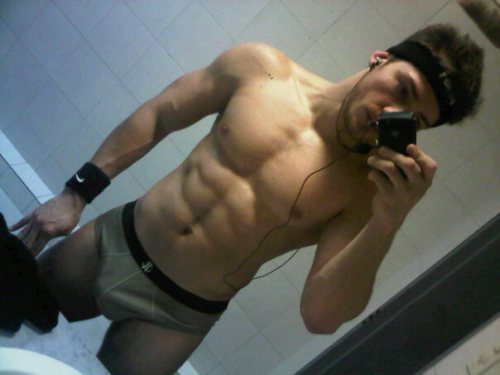 xxx TROY IS NAKED xxx