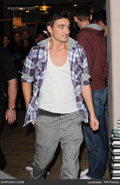 TOM OUTFIT IDEAS.