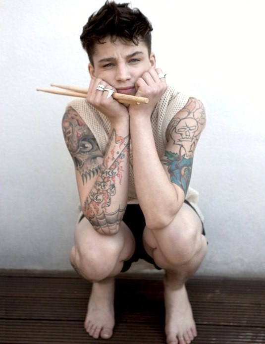 thehottestboys:  @ashstymest 