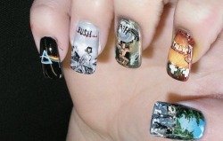 n0thingelsemattrs:  I want Master of Puppets nails 