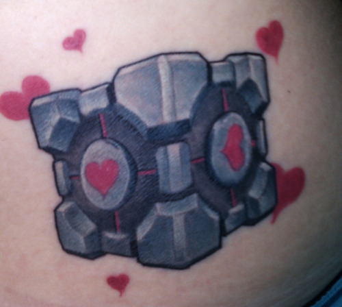 fuckyeahtattoos:  Weighted companion cube porn pictures