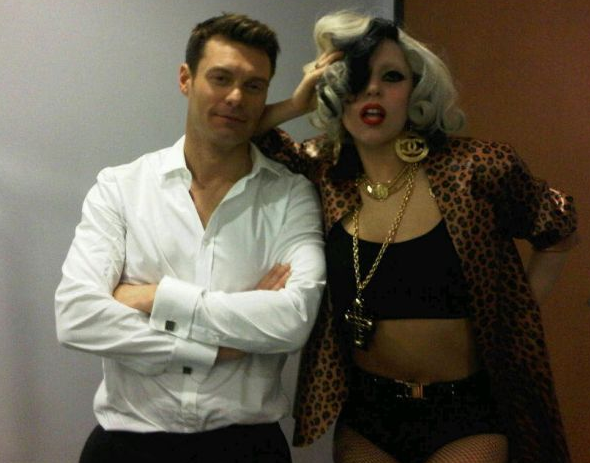 ladygagadaily:  Ryan Seacrest x Lady Gaga  her outfit &lt;3
