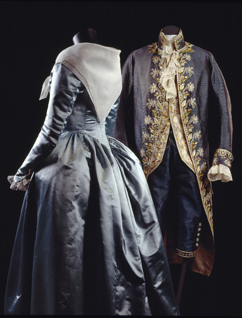 onnesaitjamais:Robe à l’anglaise and habit à la française, c. 1785-1795.Aargh so pretty