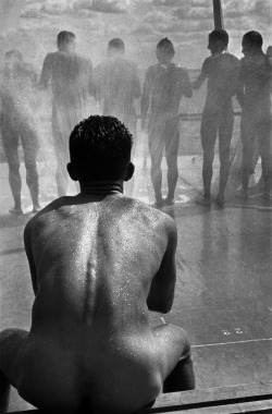  Boris Ignatovich, Shower, 1935 