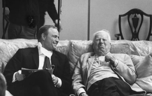 awesomepeoplehangingouttogether:  Marlon Brando and Charlie Chaplin