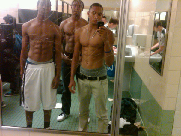 imadskillz:   www.iMadSkillz.Tumblr.com  