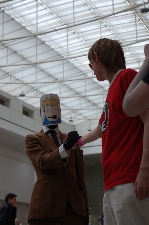 deedeedeebee:  grimauxiliatrix-:  There was a Spy from TF2 who worse a SB&HJ mask as a disguise. Best crossover EVER.  PFFT 