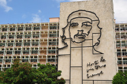 Monumento al Ché Guevara - Plaza de la Revolución, Cuba.    &ldquo;Hasta la victoria siempre&rdquo;  