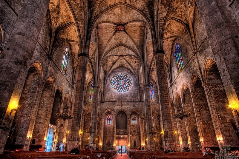 loftylovin:  Amazing church ~ Catedral de la Santa Cruz y Santa Eulalia, also known