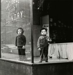 The Ideal Laundry  photo by Arthur Leipzig,