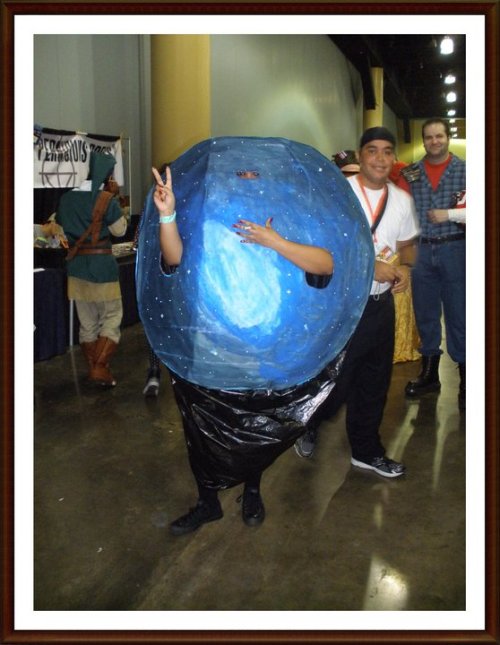 cloesy:  omgpleasestopcosplaying:  LOL WTFH IS THIS  its mestep aside nerds  