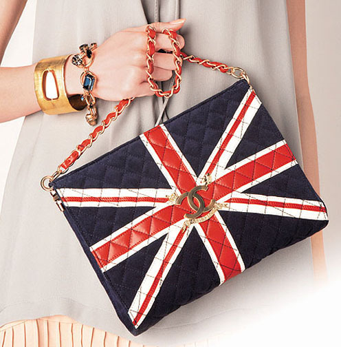 passionforglamour:  http://kareenafashionlover.tumblr.com/ 