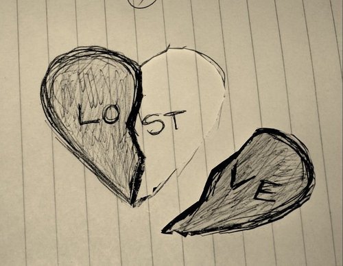 welcometohellb:  Quando se perde uma amor, se perde também uma parte do coração,