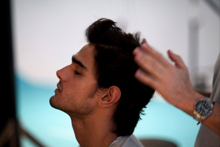 I’m repairing my heart for you♥