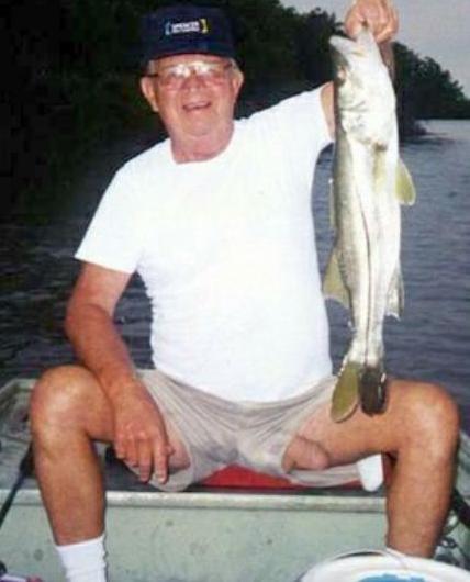 whothefuckislarry - What a HUGE….. fish.