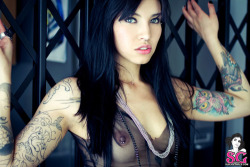 fuckyeahsexychicks:  Wow.  Need to I.D. this Suicide Girl  Fuck yes pls!