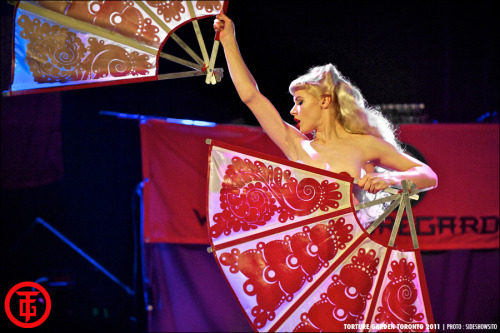 sideshowsito:  Miss Mosh performing at Torture Garden Toronto 2011 | photo : sideshowsito 