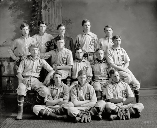 thenewmanhattanite: Washington, D.C., circa 1905. “Georgetown Prep baseball team.” Harri