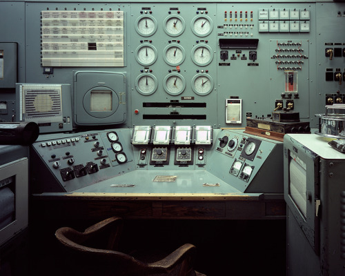 tsoptsalymsisiht:  B Reactor Control Console, Source of Nagasaki Bomb Plutonium MARTIN MILLER - USA  