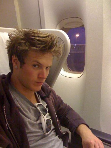 Reasons why I love Dougie Lee Poynter.