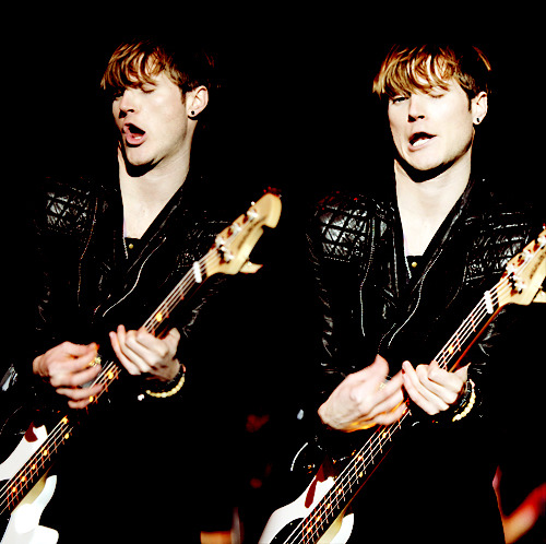 Reasons why I love Dougie Lee Poynter.