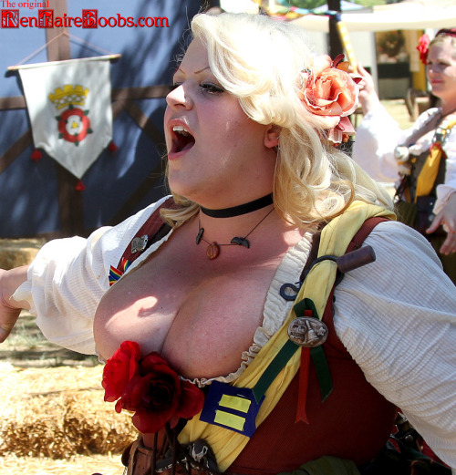 renfaireboobs: She is bursting with enthusiasm!