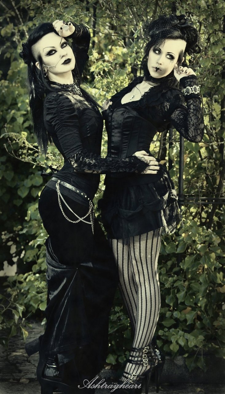 gothiccharmschool:  Elegant Deathrock ladies. (I will not shave the side of my head,
