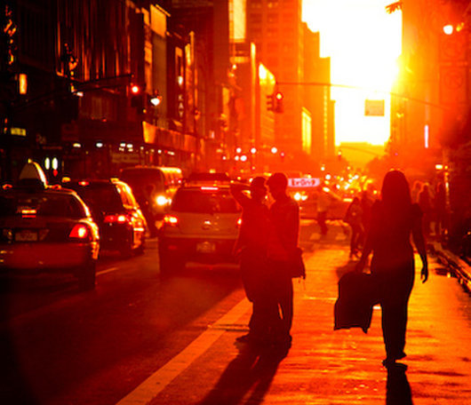 dorelax:
“ニューヨークの遊び方 : ニューヨークで夕日が特別に美しく見える日、マンハッタンヘンジ（Manhattanhenge）とは？
”