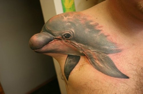fuckyeahtattoos:  A soldier lost his arm in battle while saving a little girls life