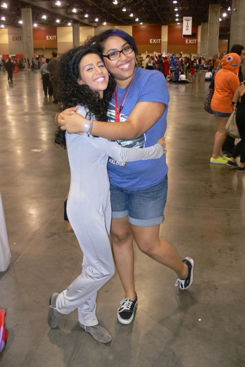 XXX @sneaks_n_bows pix from #PHXCC photo