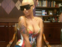 AMBER ROSE