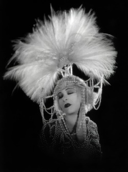 msbehavoyeur:  Alla Nazimova  via 