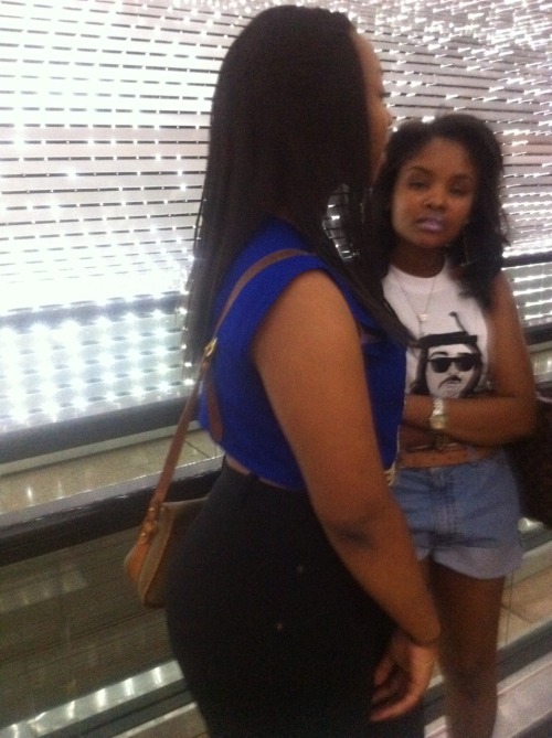 look @ nneka&rsquo;s donk ma gawwwwwwd