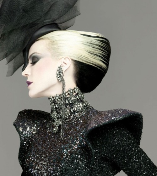 dailydiamonds:  Mrs Daphne Guinness Herself My Muse! 