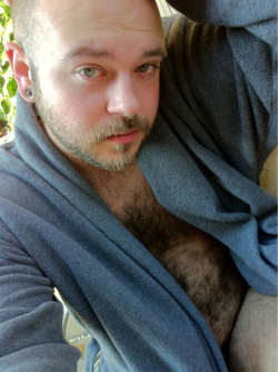 djcubster:  GPOY: Bathrobe Edition