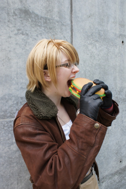 nutcracker-notn:One of many pictures of me at Fanime 2011 dressed as America from Hetalia.  :3