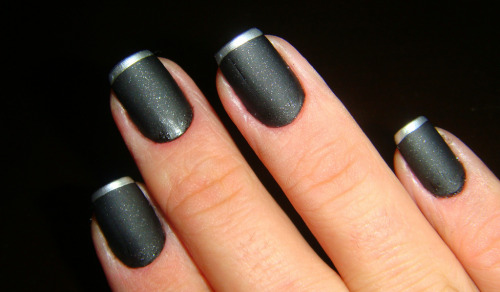 black-seeds-on-virgin-soil:  I approve of matte black anything. 