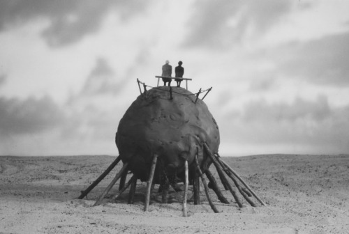 wonderfulambiguity:Gilbert Garcin, La tour d'ivoire - Ivory tower, 2002