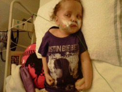 mindyourbieber:  please take your time to read this. This is Lizzie. She has a brain tumor and currently gets surgery almost everyday. She is only 4 years old and she just has ONE BIG DREAM. To meet Justin Bieber! Now i know tumblr can make people their