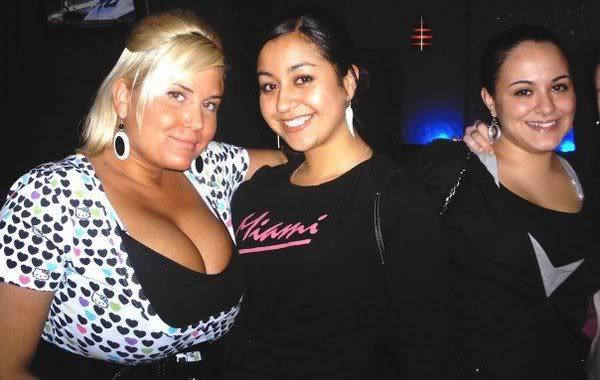 smoothieluv:  Watch live cams now! 