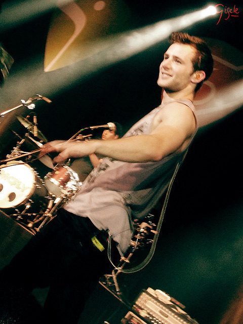 mcflysupercity1:  McFLY in Brazil || Photo by Gisele Gato 