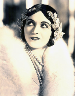 vampdreaminginhollywood:  Pola Negri 1920’s
