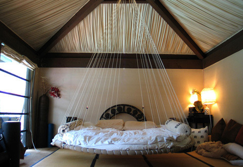 e-yrie:   Okay. It’s final, I’m getting one of these beds when I move out. 