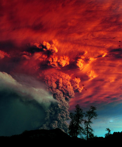 fuckyeahprettyplaces:  Puyehue Volcano, Chile.