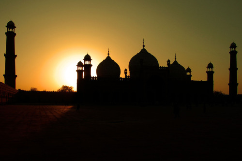 Badshahi Mosque in Lahore, Pakistan. [photo source]