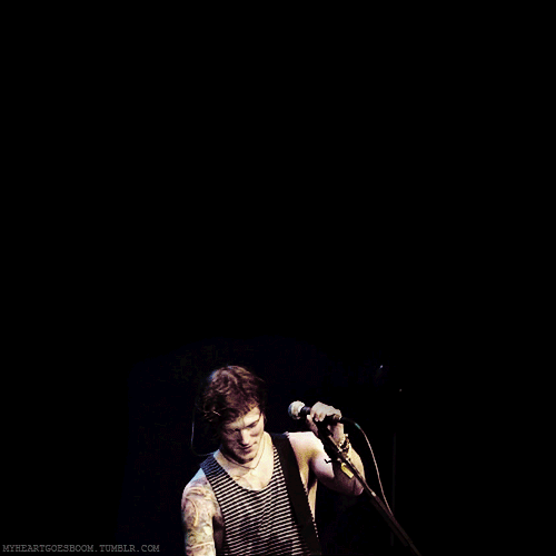 poynterl:  He has the most amazing smile.  