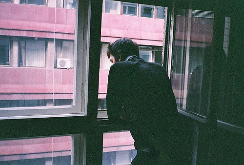 whofeellove:  Por mais que eu queira, jamais conseguirei mudar o passado. 