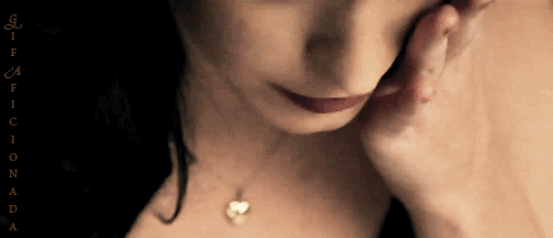 garotosfazemgarotaschorar:  Agora é sério, acabou! Eu nunca mais vou me deixar sofrer por você, por mais que o meu coração ainda doa e precise colocar esse sentimento pra fora. Eu não nunca mais vou desperdiçar tempo e lágrimas por você, porque