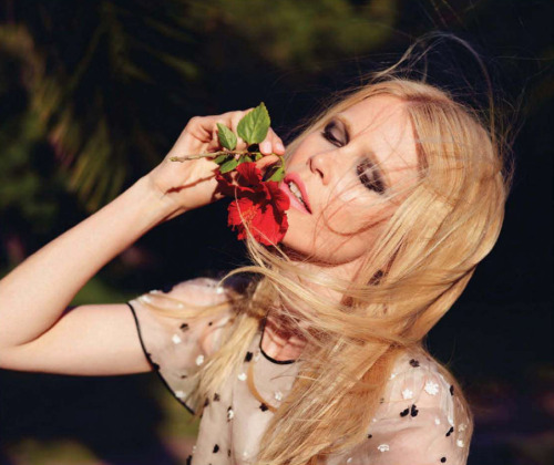 Claudia Schiffer wears Valentino in Summer Love 2011 At 41, Claudia Schiffer can still bring her sig